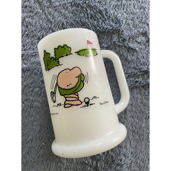Vintage 1976 Universal Press Syndicate Ziggy‎ Worlds Worst Golfer Milk Glass Mug - Picture 1 of 5